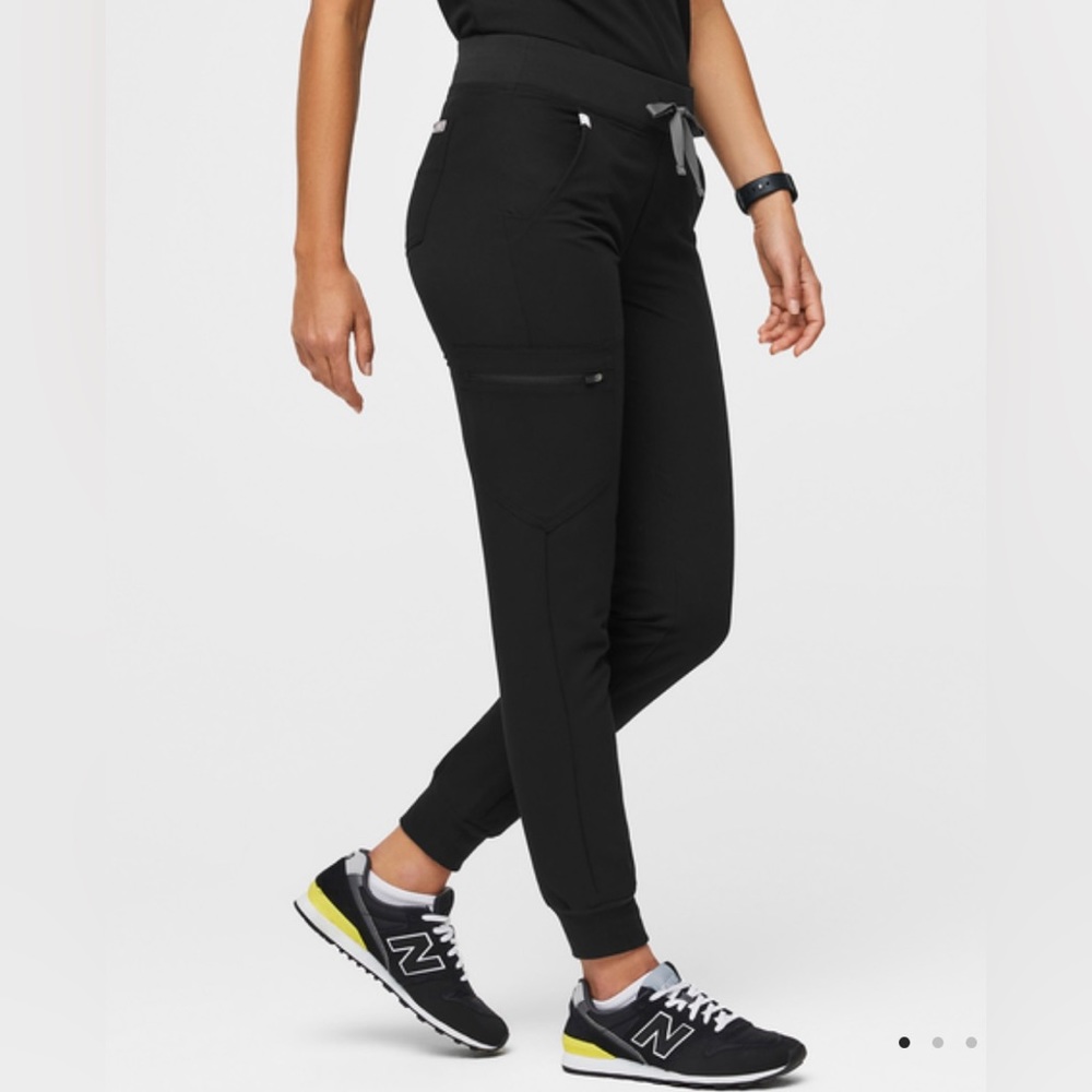 EUC Figs scrub pants